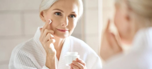 Πως να επιλέξεις σωστά την κατάλληλη αντιρυτιδική κρέμα προσώπου