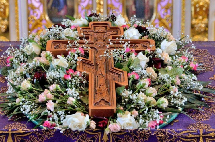 Κυριακή της Σταυροπροσκυνήσεως