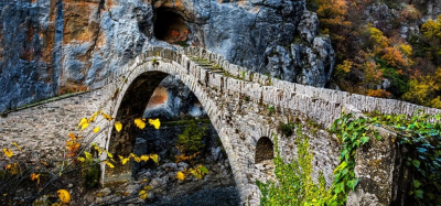 &Tau;&omicron; &epsilon;&nu;&tau;&upsilon;&pi;&omega;&sigma;&iota;&alpha;&kappa;ό &gamma;&epsilon;&phi;ύ&rho;&iota; &Kappa;ό&kappa;&kappa;&omicron;&rho;&eta;