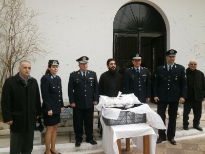 Η Ελληνική Αστυνομία διέθεσε εκατό γεύματα, στο ενοριακό συσσίτιο του Ιερού Ναού Αγίου Ιωάννου Χαλκίδος