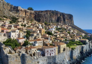 Μονεμβασιά: Επισκέψου το πετρωμένο καράβι