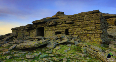 &Tau;&alpha; &mu;&upsilon;&sigma;&tau;&eta;&rho;&iota;ώ&delta;&eta; &Delta;&rho;&alpha;&kappa;ό&sigma;&pi;&iota;&tau;&alpha; &pi;&omicron;&upsilon; &upsilon;&pi;ά&rho;&chi;&omicron;&upsilon;&nu; &sigma;&tau;&eta;&nu; &Epsilon;ύ&beta;&omicron;&iota;&alpha;